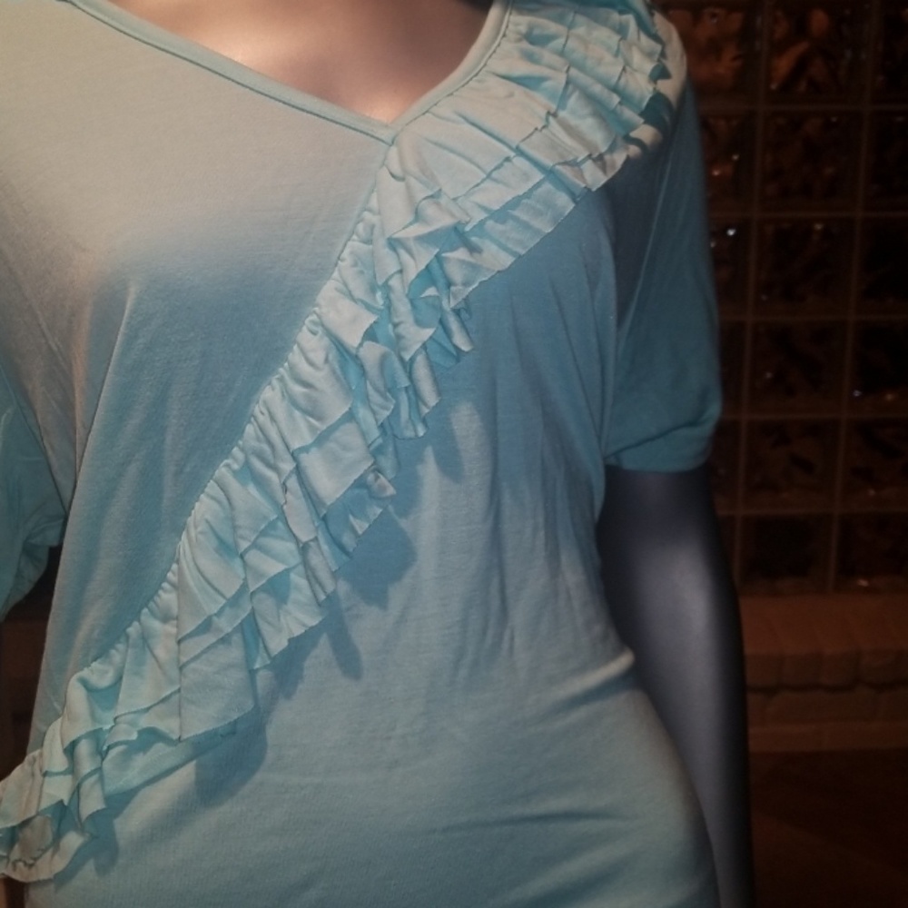 NWT Silhouettes top - Picture 2 of 5